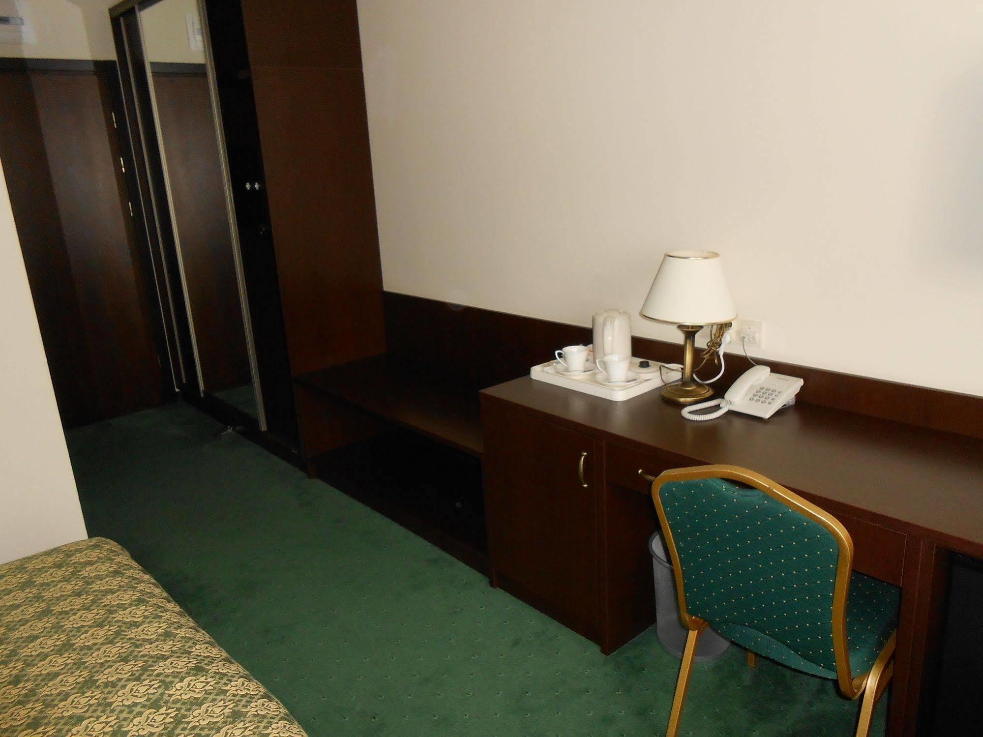 Hotel Koch Kętrzyn Buitenkant foto