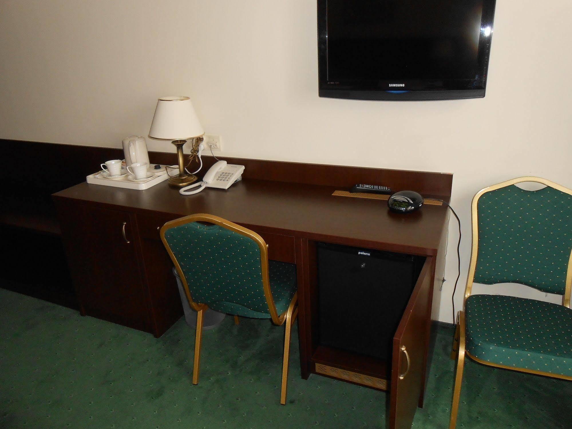 Hotel Koch Kętrzyn Buitenkant foto